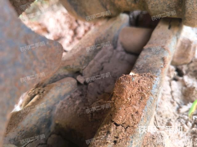 右側(cè)履帶整體?（行走機(jī)構(gòu)）