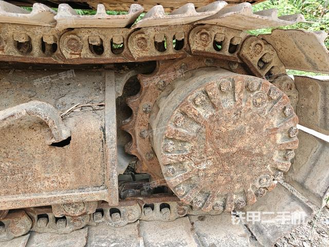 右側(cè)履帶整體（行走機構(gòu)）