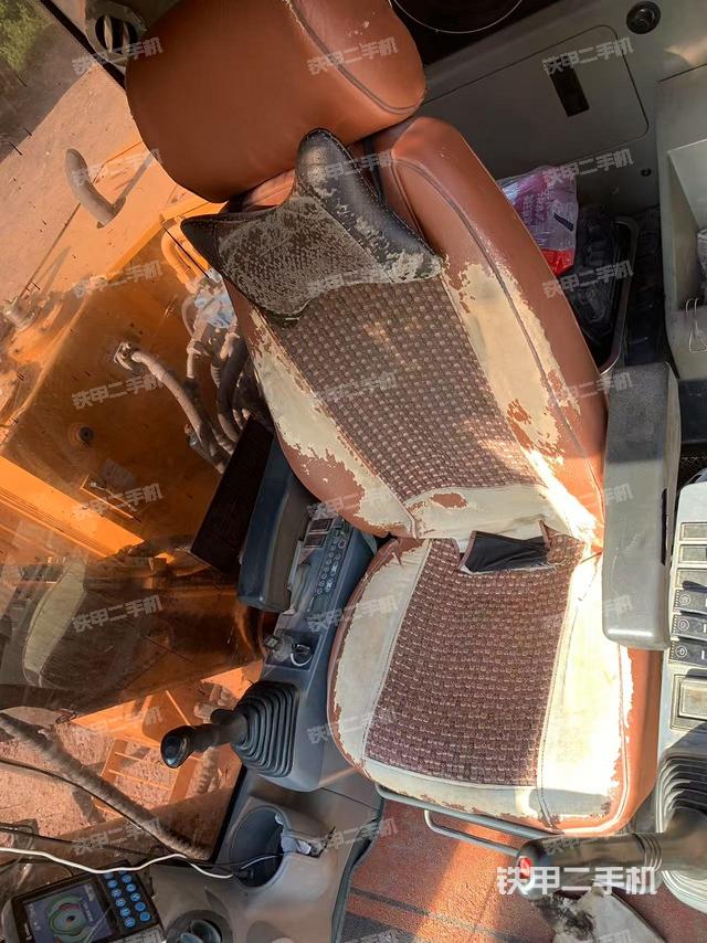 駕駛室整體（整機(jī)外觀）