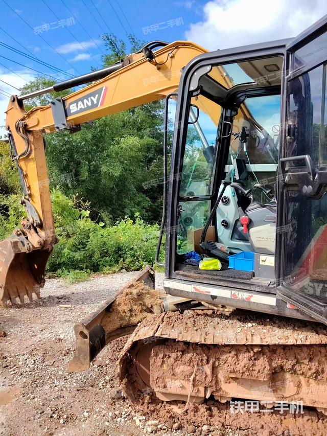 驾驶室整体（整机外观）