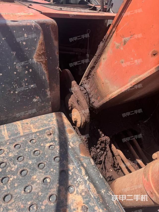 大臂根部?斜視（工作和回轉(zhuǎn)裝置）