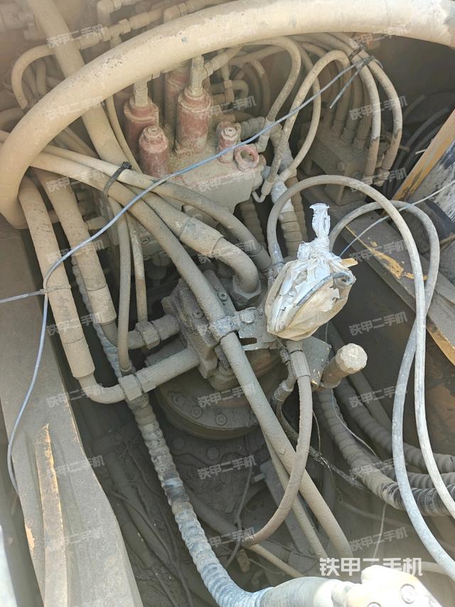 回轉(zhuǎn)馬達(dá)（上車部件）