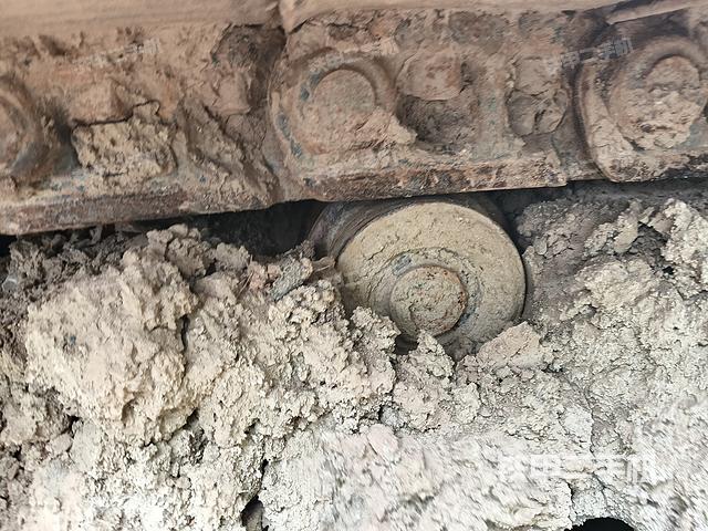 单侧履带整体（整机外观）