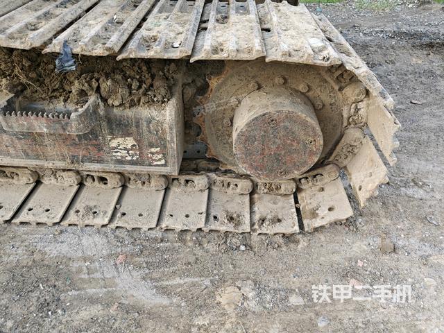 右側(cè)履帶整體?（行走機(jī)構(gòu)）