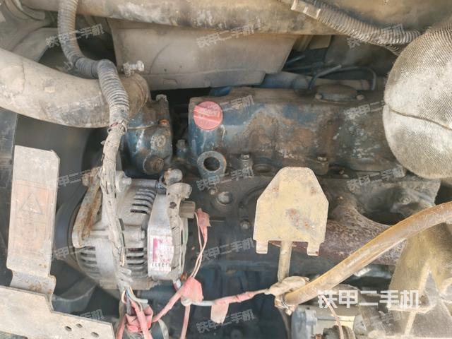 发动机室（上车部件）