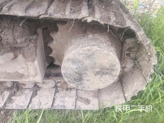 右驱动轮（行走机构）