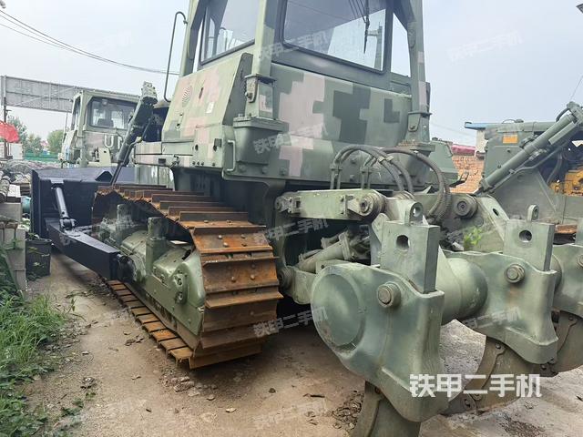 整机右侧（设备外观及核心部件）