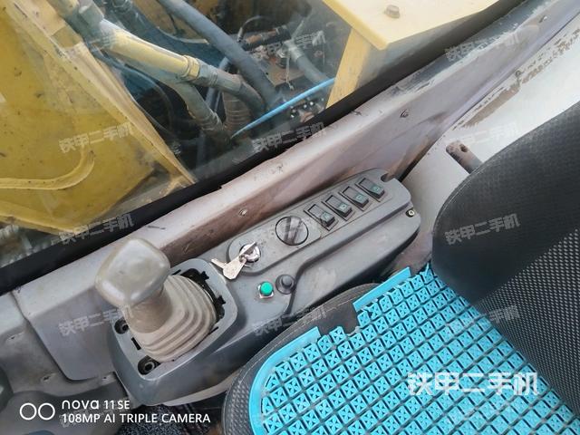 座椅左側(cè)控制臺(tái)/音響/含左手柄（駕駛室部分）