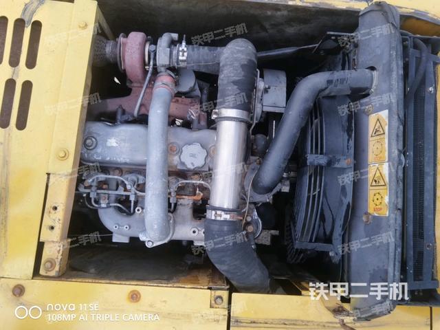 發(fā)動(dòng)機(jī)室（上車部件）