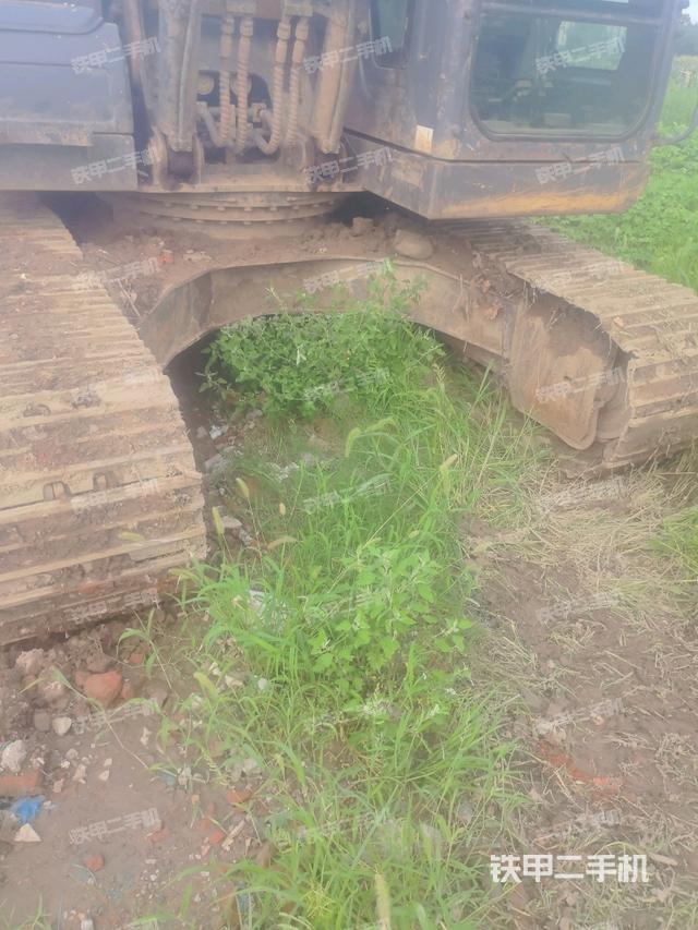 转盘和下车架正前（工作和回转装置）