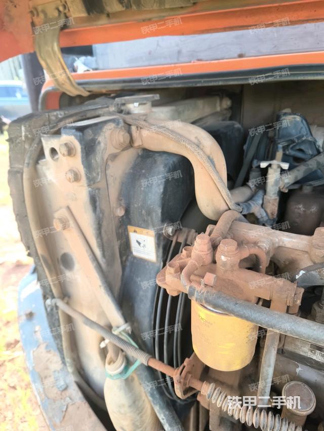 回轉(zhuǎn)馬達(dá)（上車部件）