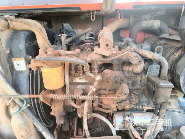 發(fā)動(dòng)機(jī)室（上車部件）