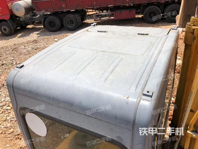 驾驶室顶部（整机外观）