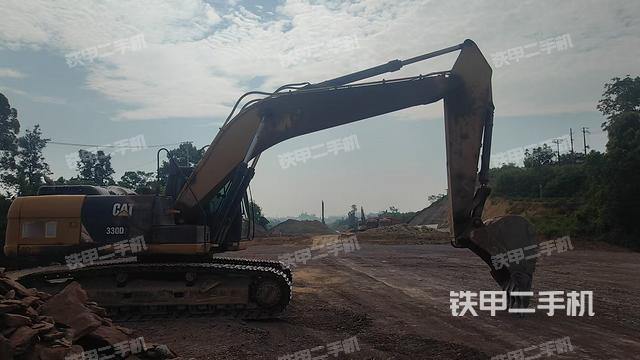 驾驶室顶部（整机外观）