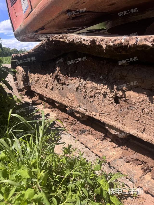 左側(cè)行走馬達蓋板（行走機構(gòu)）