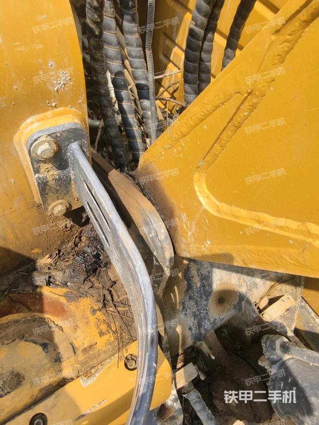 大臂根部?斜（工作和回轉(zhuǎn)裝置）