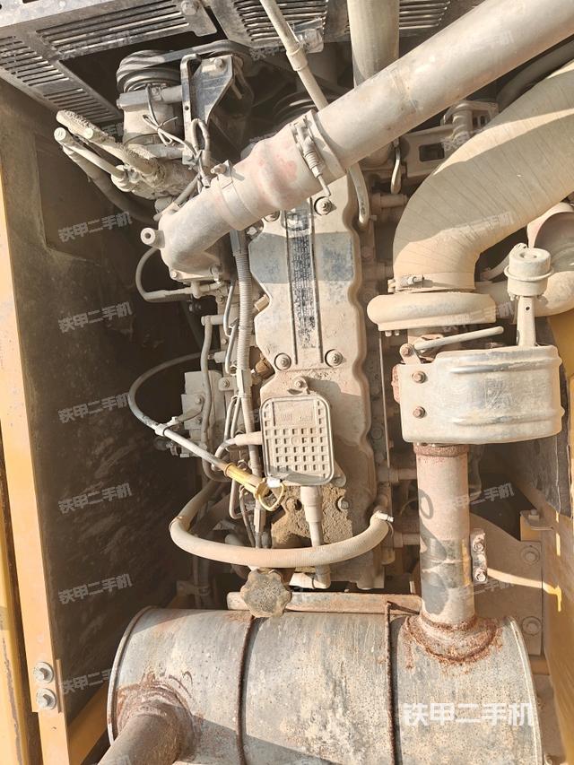 發(fā)動(dòng)機(jī)室（上車部件）