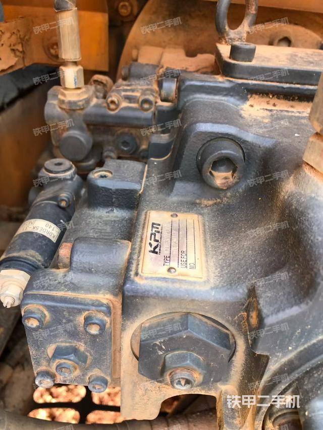 液压泵斜45 左（大件舱室）