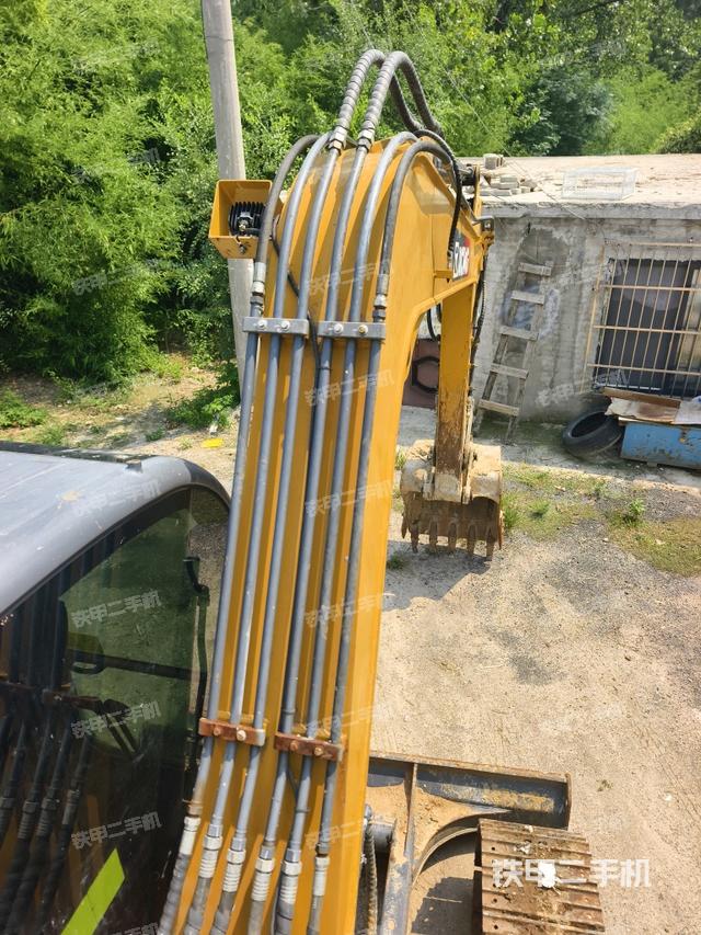 大臂背部俯視（工作和回轉(zhuǎn)裝置）