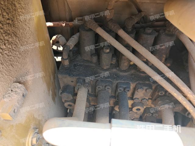 發(fā)動(dòng)機(jī)室（上車部件）