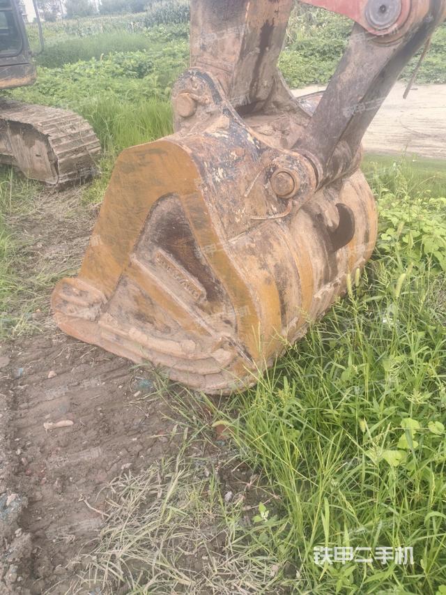 铲斗右后整体（工作和回转装置）