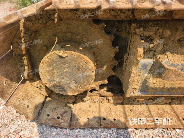 右驅(qū)動輪（行走機構(gòu)）