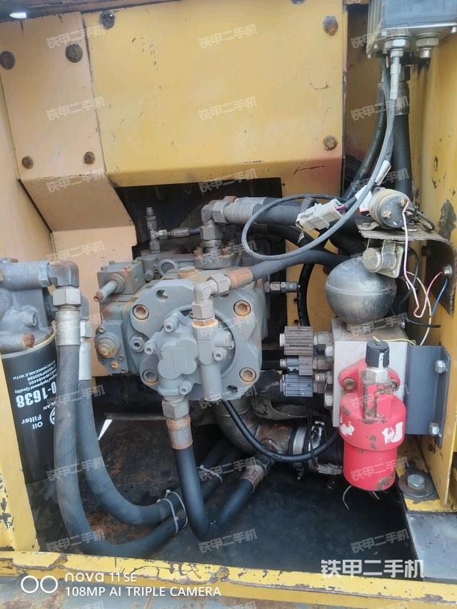 液壓泵斜45?左（大件艙室）