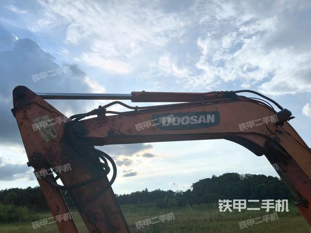 鏟斗右后整體（工作和回轉(zhuǎn)裝置）