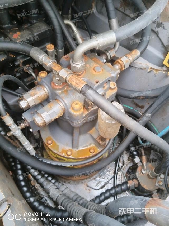 回轉(zhuǎn)馬達(dá)（上車部件）