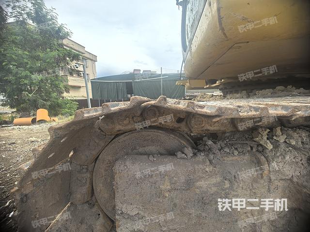 单侧履带整体（整机外观）