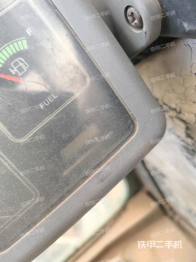 ?駕駛室正側(cè)（駕駛室部分）