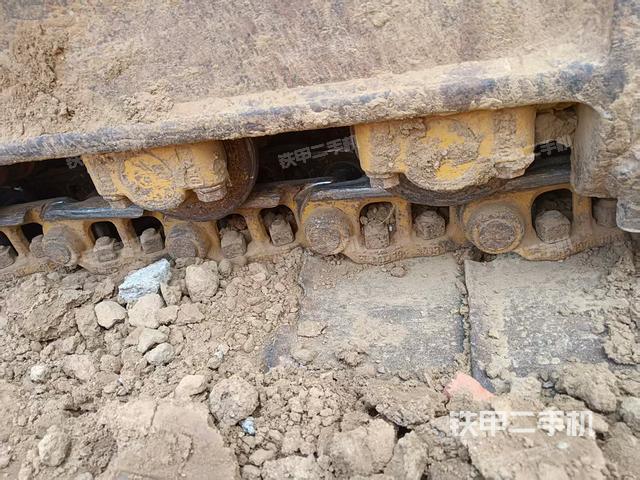 單側(cè)履帶整體（整機(jī)外觀）