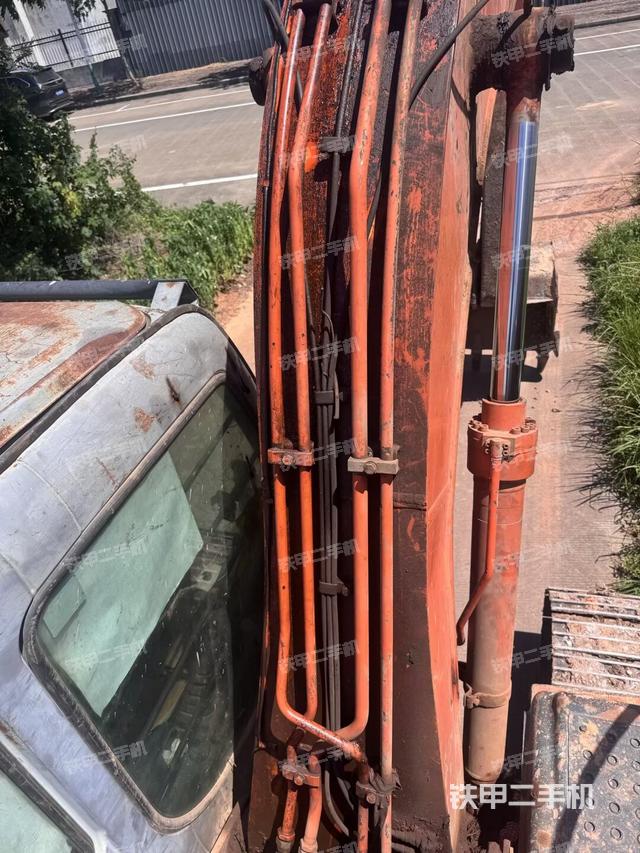 駕駛室頂部俯視（上車部件）