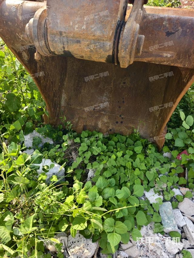 鏟斗右后整體（工作和回轉(zhuǎn)裝置）