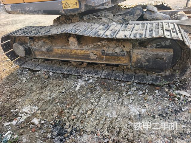 单侧履带整体（整机外观）