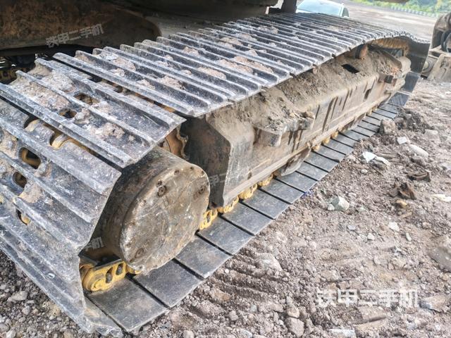 左側(cè)履帶整體?（行走機(jī)構(gòu)）