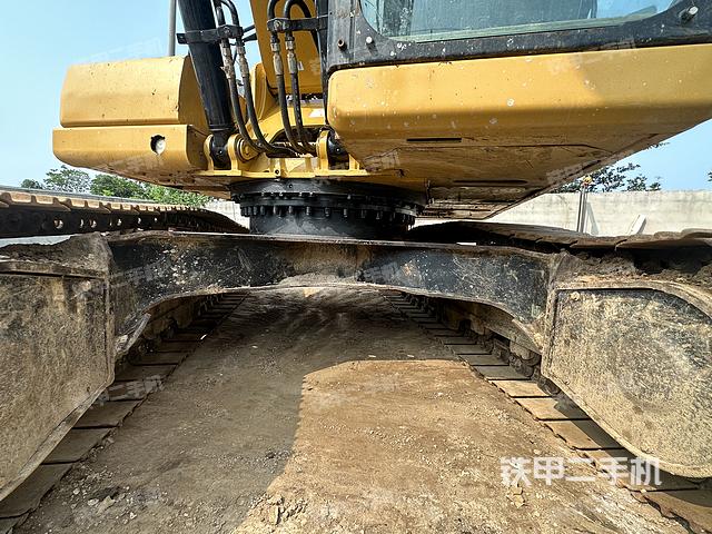 驾驶室整体（整机外观）