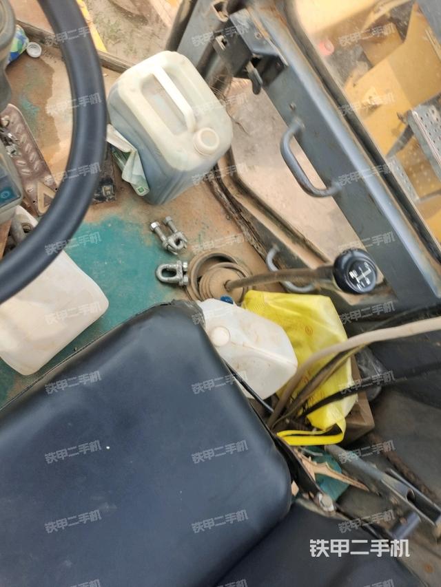 操作把手（压路机驾驶室）