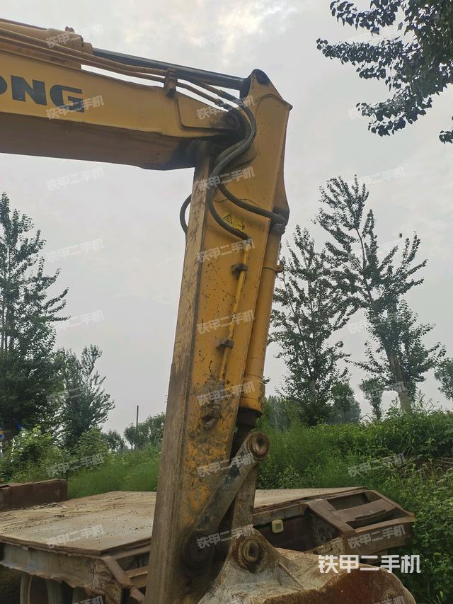 小臂整体左后（工作和回转装置）