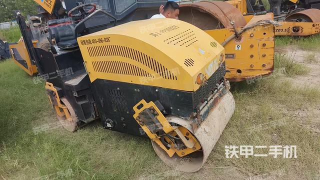 整机左侧（设备外观及核心部件）