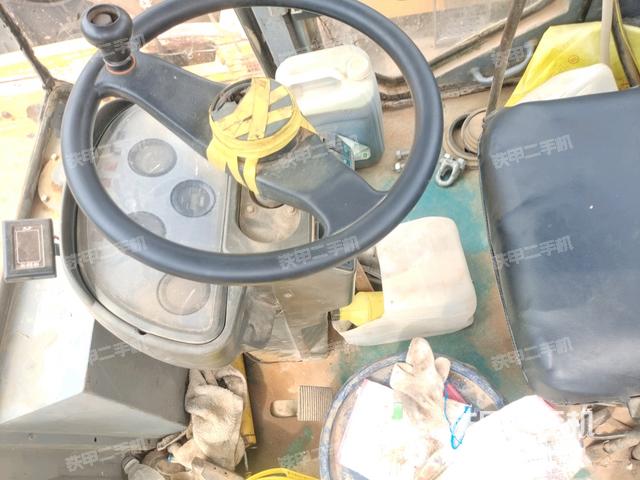 后玻璃角标（压路机驾驶室）