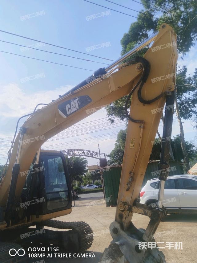 大臂整體?右側（工作和回轉裝置）