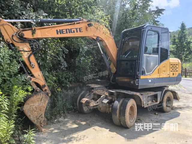 恒特重工HT75W挖掘機(jī)