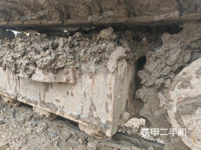 右驱动轮（行走机构）