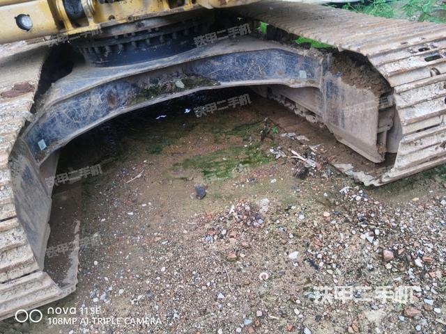 转盘和下车架正前（工作和回转装置）