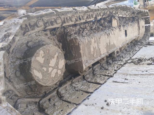 左侧履带整体 （行走机构）