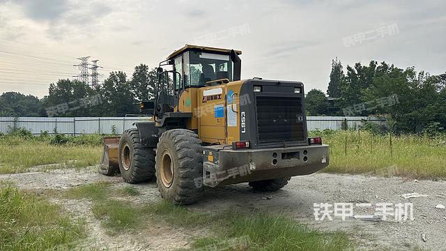 整機(jī)右后45°(整機(jī)外觀及大件) 整機(jī)右后45°(整機(jī)外觀及大件)