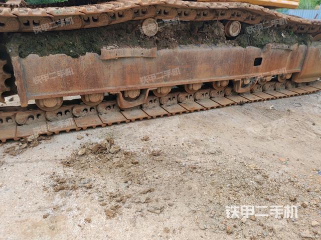 左侧履带整体 （行走机构）