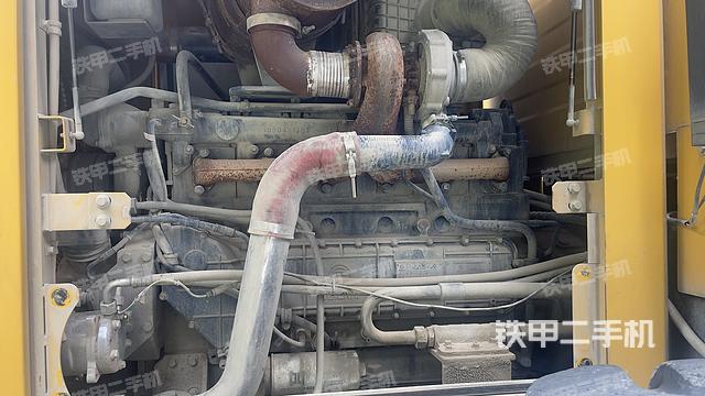 發(fā)動(dòng)機(jī)右側(cè)(整機(jī)外觀及大件) 發(fā)動(dòng)機(jī)右側(cè)(整機(jī)外觀及大件)