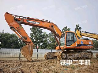 斗山DH300LC-7挖掘机实拍图片